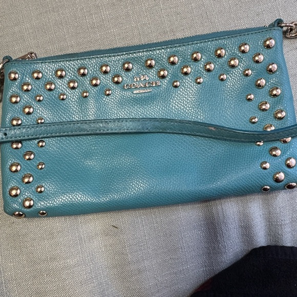 💎 Coach F53140 Leather Turquoise Gold Studded Hardware and Gold Chain Crossbody - Picture 13 of 13